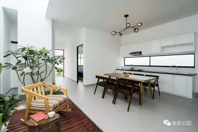 傳統(tǒng)堂屋加現(xiàn)代客廳，這才是農(nóng)村別墅正確打開(kāi)方式