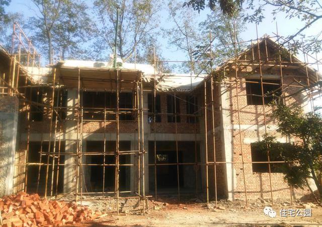 12套30萬建成農(nóng)村別墅，第3套南北適合第6套丑哭卻是首選？