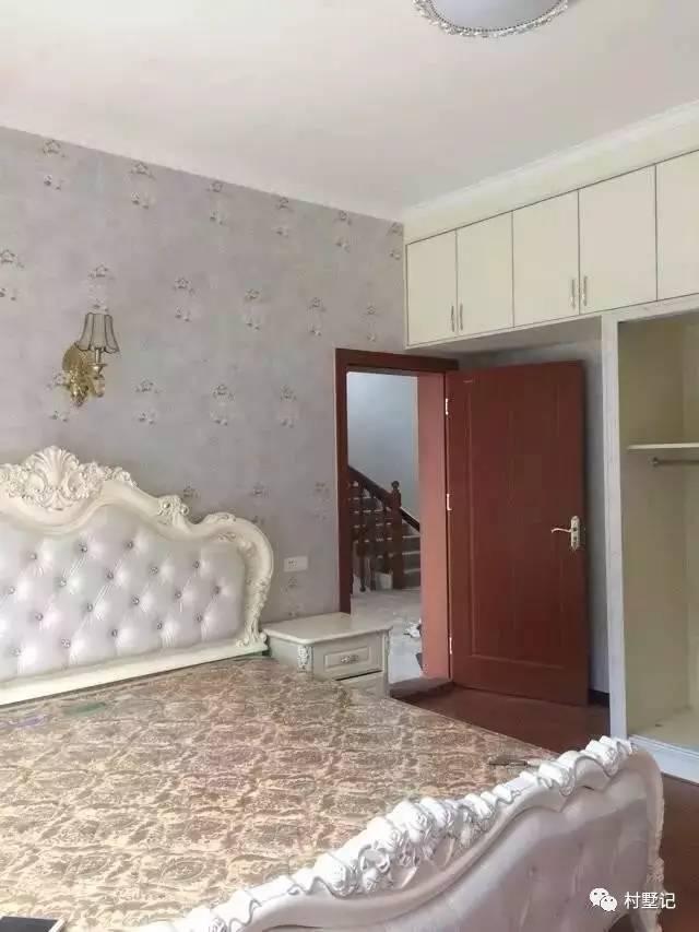 網(wǎng)友在老家建農(nóng)村別墅，大面積落地窗讓家里每個(gè)人都點(diǎn)贊