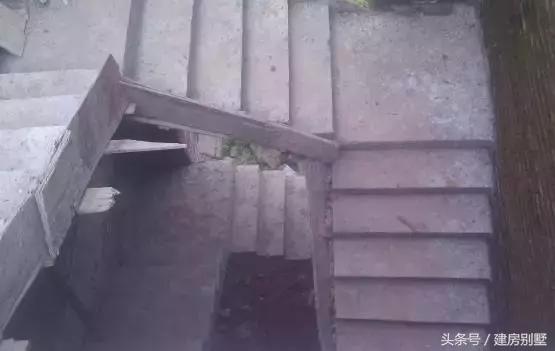 自建三層小別墅施工方式引熱議，江西老表說出了心里話