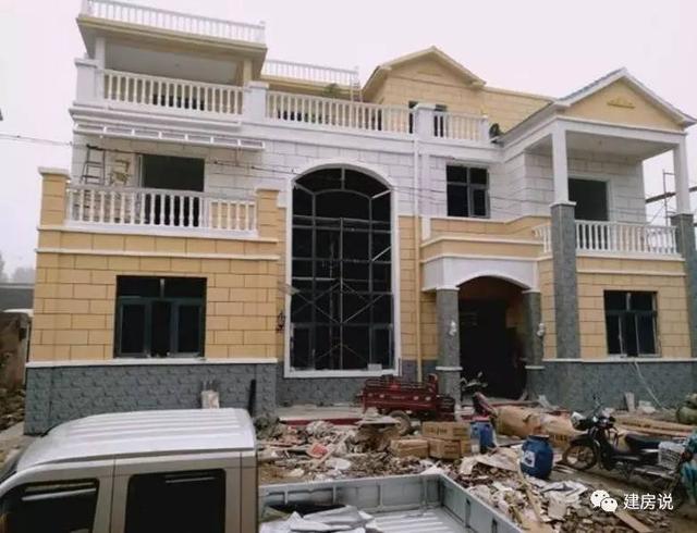 80后花50萬(wàn)自建三層別墅，造型漂亮惹村里人都羨慕