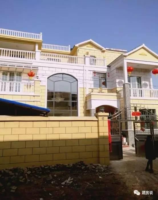 80后花50萬(wàn)自建三層別墅，造型漂亮惹村里人都羨慕