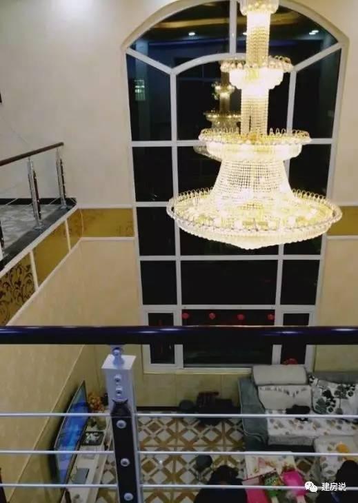 80后花50萬(wàn)自建三層別墅，造型漂亮惹村里人都羨慕