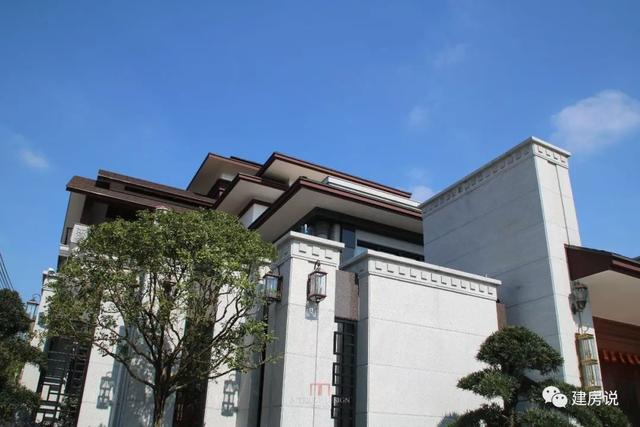 廣東3棟豪宅別墅實(shí)拍，主人住的順風(fēng)順?biāo)? src="/uploads/allimg/180510/1016205F1-20.jpg" img_width="1080" img_height="720" inline="0" style="box-sizing: border-box; -webkit-tap-highlight-color: transparent; border-style: none; max-width: 100%; display: block; margin: 10px auto;" /></p>
<p style="box-sizing: border-box; -webkit-tap-highlight-color: transparent; margin: 16px 0px; padding: 0px; color: rgb(34, 34, 34); font-family: "PingFang SC", "Hiragino Sans GB", "Microsoft YaHei", "WenQuanYi Micro Hei", "Helvetica Neue", Arial, sans-serif; font-size: 16px;"><img alt=