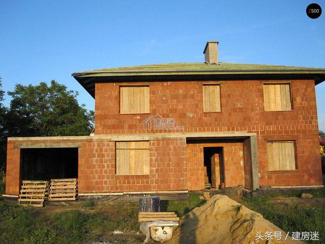 簡歐風格15米X10米兩層帶車庫磚混農(nóng)村二層房屋設計圖帶建成的圖片