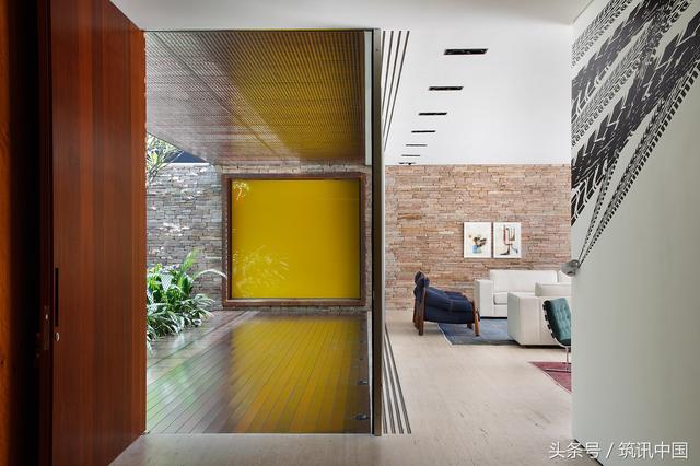 海南設(shè)計很新穎的房子帶庭院和室內(nèi)裝修設(shè)計圖