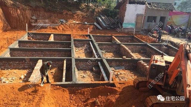 2024年最火爆的農(nóng)村自建房戶型，附施工過程和完工圖