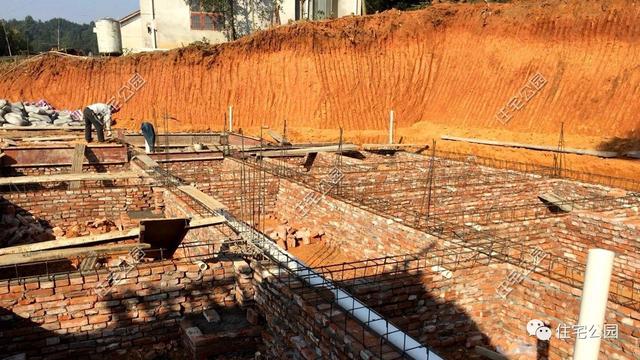 2024年最火爆的農(nóng)村自建房戶型，附施工過程和完工圖