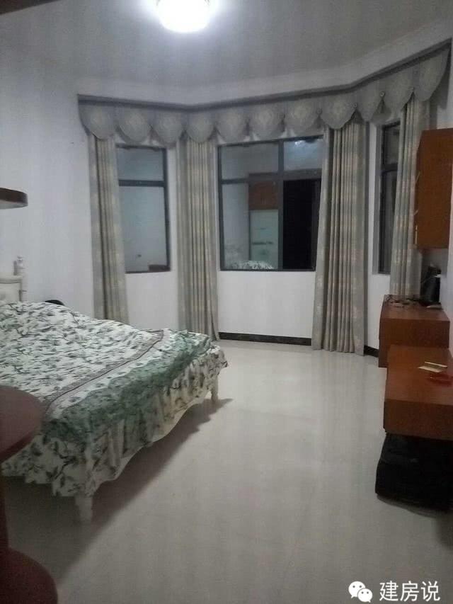 小伙回老家自建四層樓房，轟動整個村