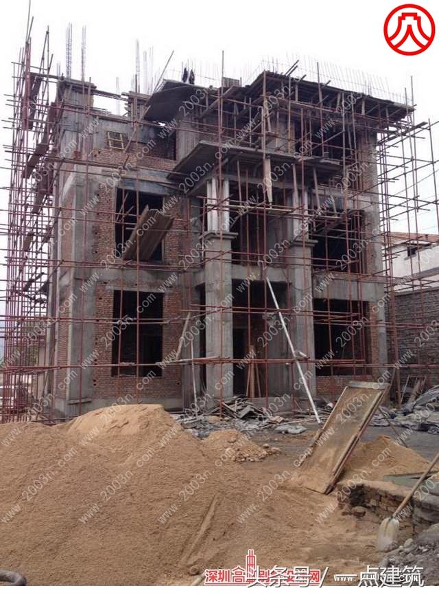 帶地下室和小塔樓的三層豪華歐式別墅效果圖+建造施工實景照片！