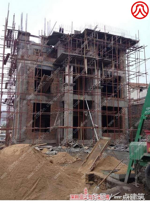 帶地下室和小塔樓的三層豪華歐式別墅效果圖+建造施工實景照片！