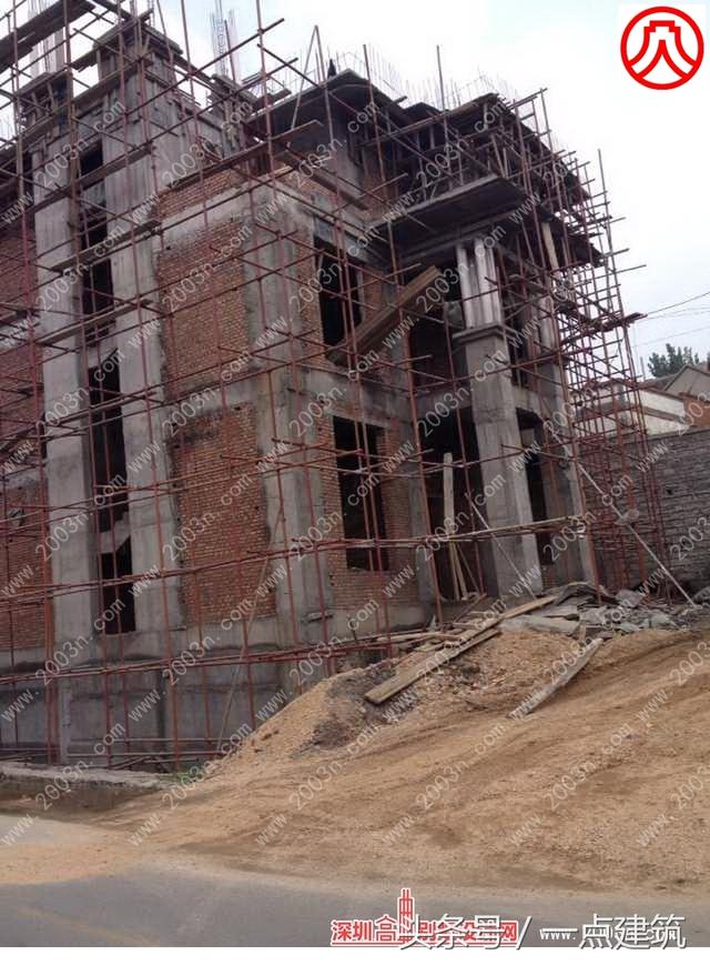 帶地下室和小塔樓的三層豪華歐式別墅效果圖+建造施工實景照片！