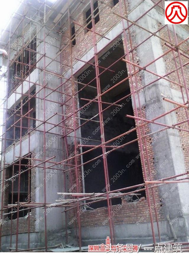 帶地下室和小塔樓的三層豪華歐式別墅效果圖+建造施工實景照片！