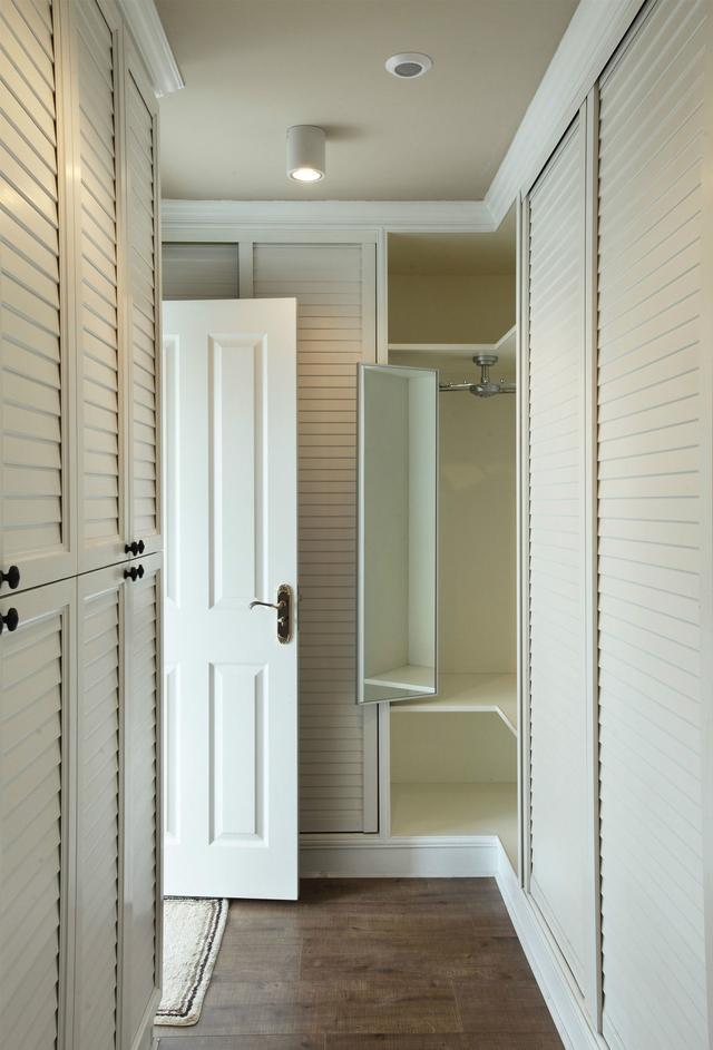 雙胞胎兒子結(jié)婚！鄭州某富豪裝兩套300平別墅作為婚房！