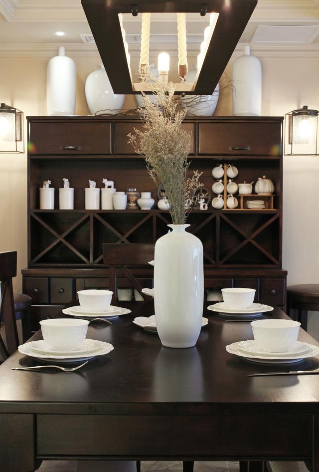 雙胞胎兒子結(jié)婚！鄭州某富豪裝兩套300平別墅作為婚房！