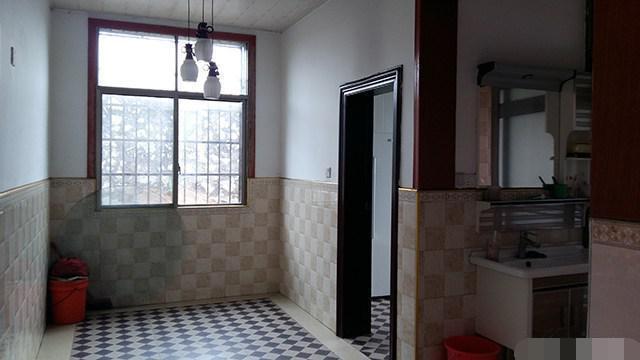 離開深圳7年，曬曬我姐農(nóng)村自建別墅，博古架和樓梯太贊了！