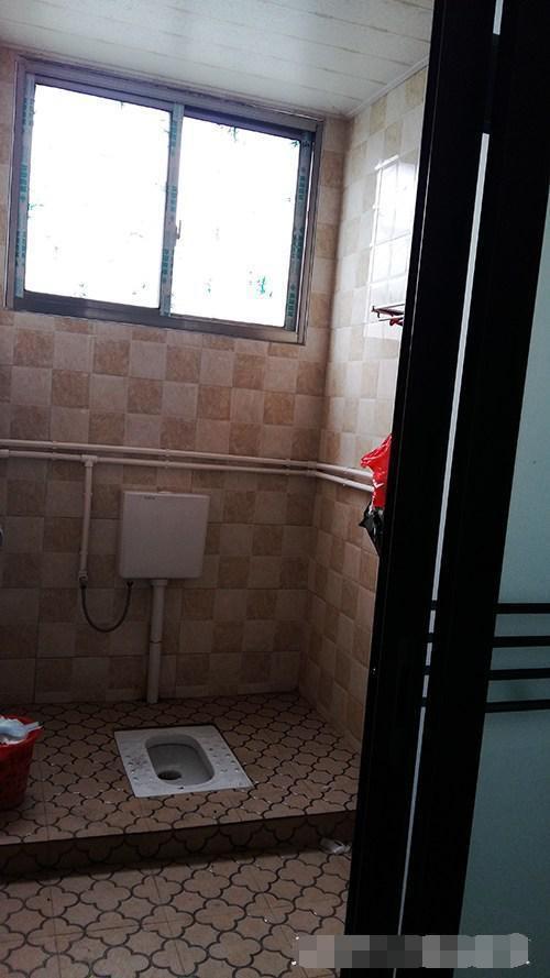 離開深圳7年，曬曬我姐農(nóng)村自建別墅，博古架和樓梯太贊了！