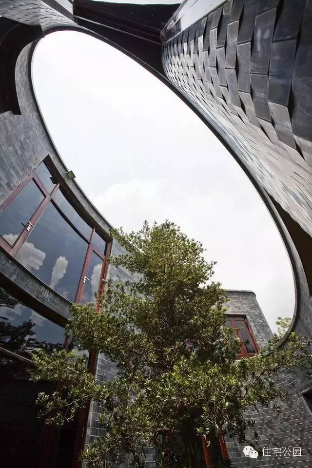 別墅 | 自建房別墅做成這樣也是絕了，滿眼的綠色！