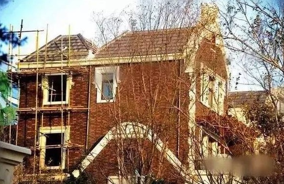 女明星別墅大起底，范爺和她比還是差了一點！