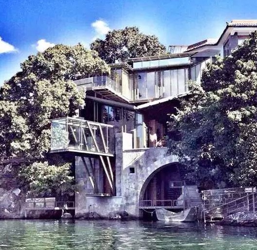 女明星別墅大起底，范爺和她比還是差了一點！