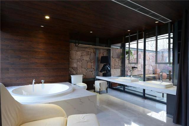 云溪花園，現(xiàn)代簡約別墅裝修，挑空的設計也很美！