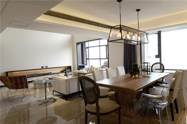 云溪花園，現(xiàn)代簡約別墅裝修，挑空的設計也很美！