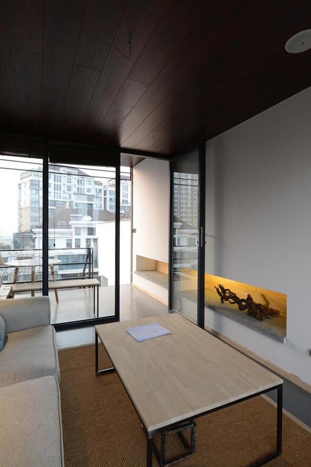 云溪花園，現(xiàn)代簡約別墅裝修，挑空的設計也很美！