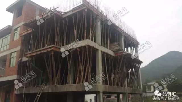 10×14米四層農(nóng)村別墅，帶魚池帶屋頂泳池！農(nóng)村土豪多??！