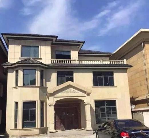 羅馬柱不要瞎用，看完這棟別墅才知道用錯(cuò)羅馬柱毀了整棟房