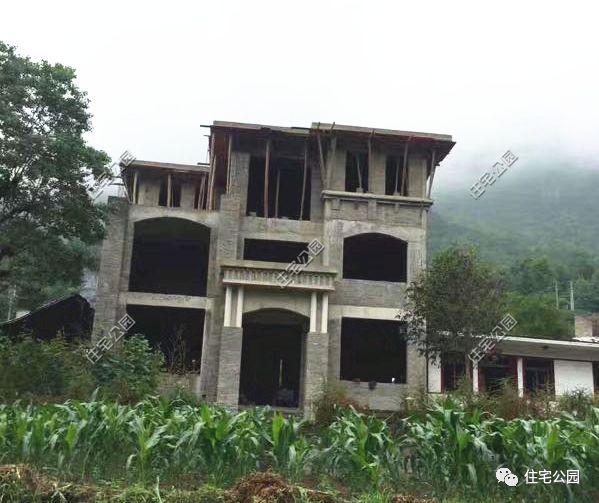 貴州小伙60萬(wàn)建3層別墅，附設(shè)計(jì)圖和完工圖，讓城里人眼紅去吧