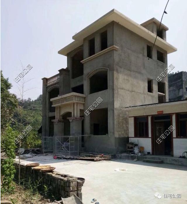 貴州小伙60萬(wàn)建3層別墅，附設(shè)計(jì)圖和完工圖，讓城里人眼紅去吧