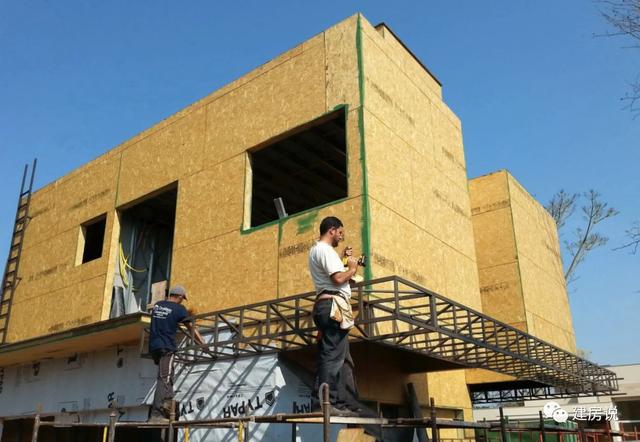 半個月蓋好一棟輕鋼別墅，看看國外都是怎么建房的！