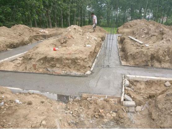 小伙20萬(wàn)做三層自建房，看完施工過(guò)程誰(shuí)還敢??？