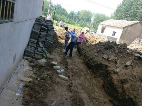 小伙20萬(wàn)做三層自建房，看完施工過(guò)程誰(shuí)還敢??？