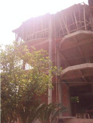 努力賺錢，為給爸媽一個養(yǎng)老的地方，農村小伙18萬為父母建別墅！