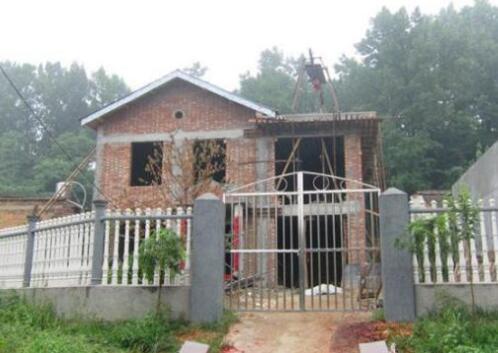 實(shí)拍農(nóng)村小別墅建造全過程，只用了18萬！