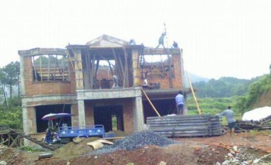 曬曬農(nóng)村老爸自建小別墅，才花了25萬(wàn)！