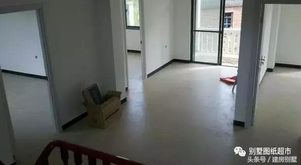 為我新落成的別墅，造了大部分農(nóng)村人都見(jiàn)過(guò)的小火灶！