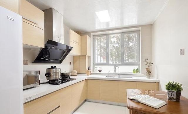 清淡隨性 廈門-圣地亞哥226平-現(xiàn)代風-別墅裝修效果圖！