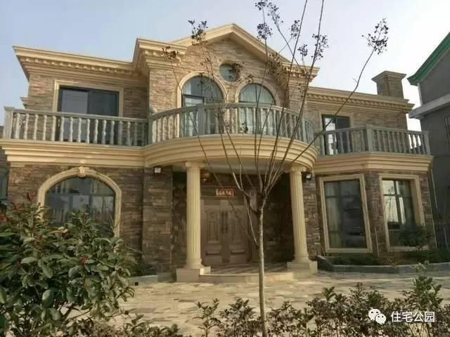 曬曬我家新蓋起來(lái)的別墅，花費(fèi)50w，這樣式村里找不出第二家！