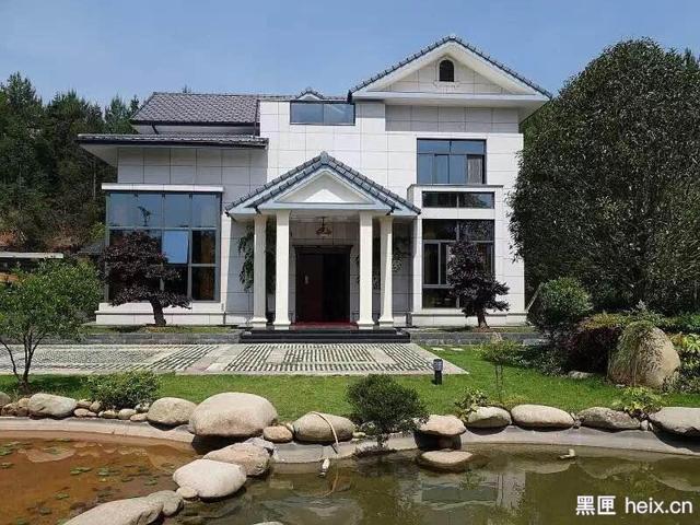 他為90后農(nóng)民蓋別墅，看房還可以用VR