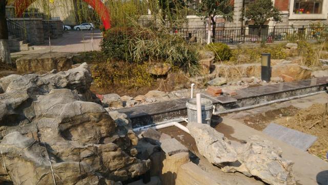 花了幾百萬買了別墅，發(fā)現開發(fā)商建的院子太差，自己從新建！