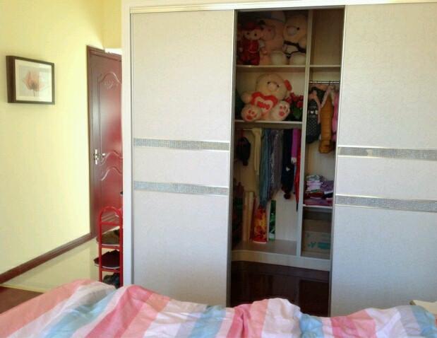 曬曬公公花100多萬的農(nóng)村小別墅，最喜歡院子里的草坪和大魚池！