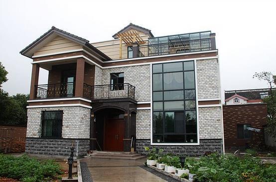 農(nóng)村小伙建了套新式別墅，居然比效果圖還好看！