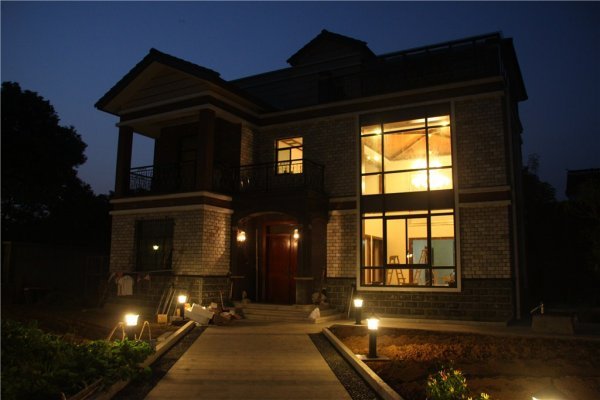 農(nóng)村小伙建了套新式別墅，居然比效果圖還好看！