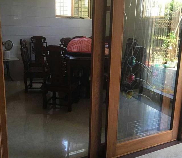 老公鄉(xiāng)下自蓋的小四層樓房，裝修堪比別墅棒呆了，特別喜歡陽臺！