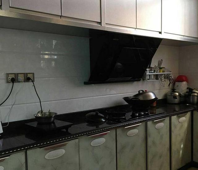 老公鄉(xiāng)下自蓋的小四層樓房，裝修堪比別墅棒呆了，特別喜歡陽臺！