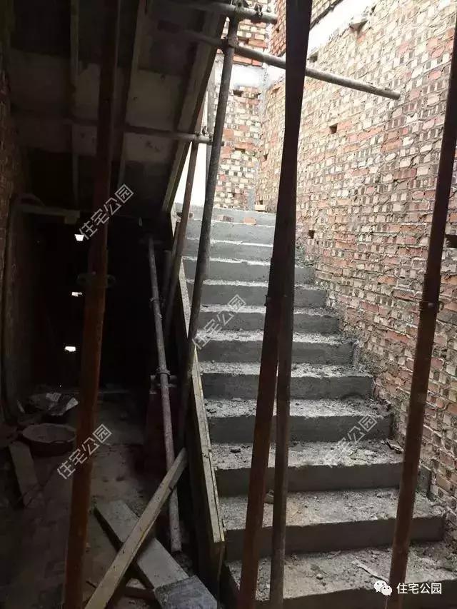 河南農(nóng)村40萬自建三層樓房，性價比讓人羨慕