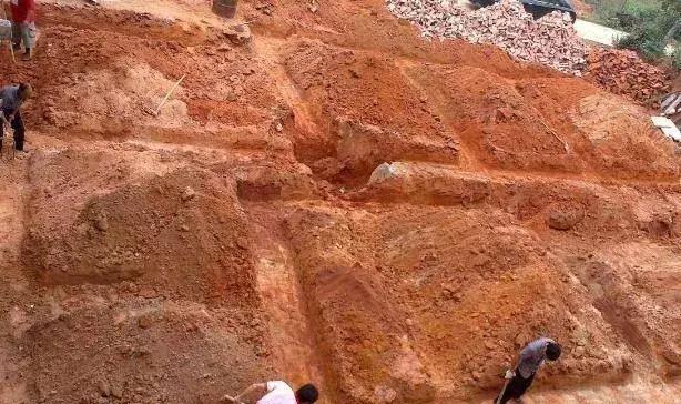 農(nóng)村自建房基礎(chǔ)施工這么做才能又穩(wěn)又安全，別再花冤枉錢了