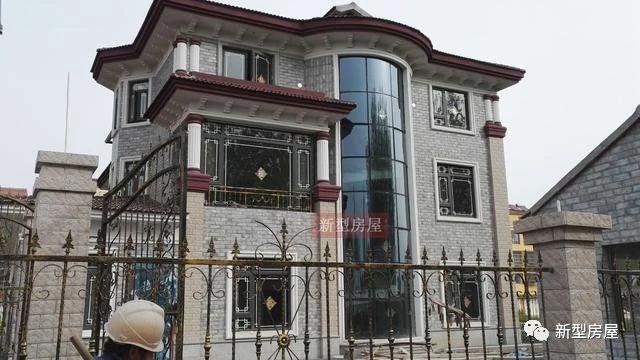 幾棟完工的農(nóng)村房屋實拍照片，一棟賽一棟的漂亮